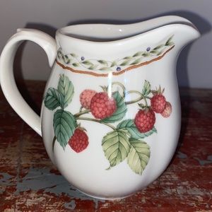 Noritake Creamer Casual Gourmet